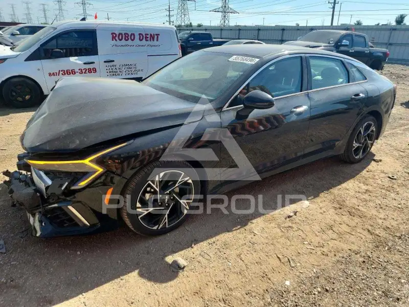 2025 KIA K5 фото