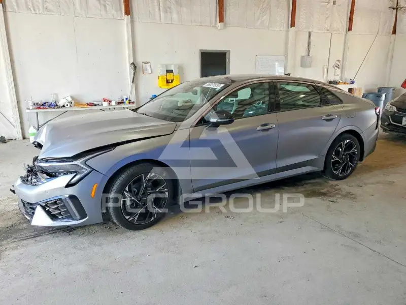 2025 KIA K5 фото