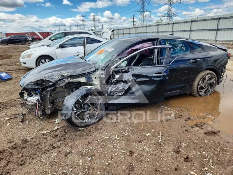 2025 KIA K5 photo