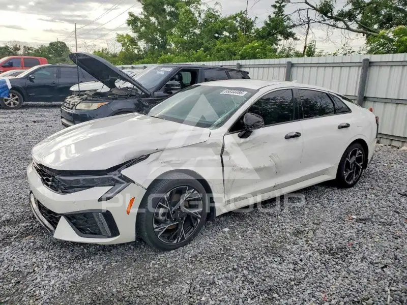 2025 KIA K5 photo
