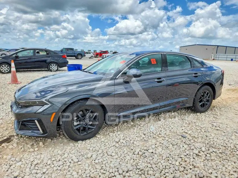 2025 KIA K5 photo