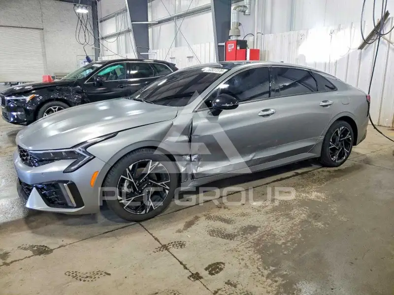 2025 KIA K5 фото