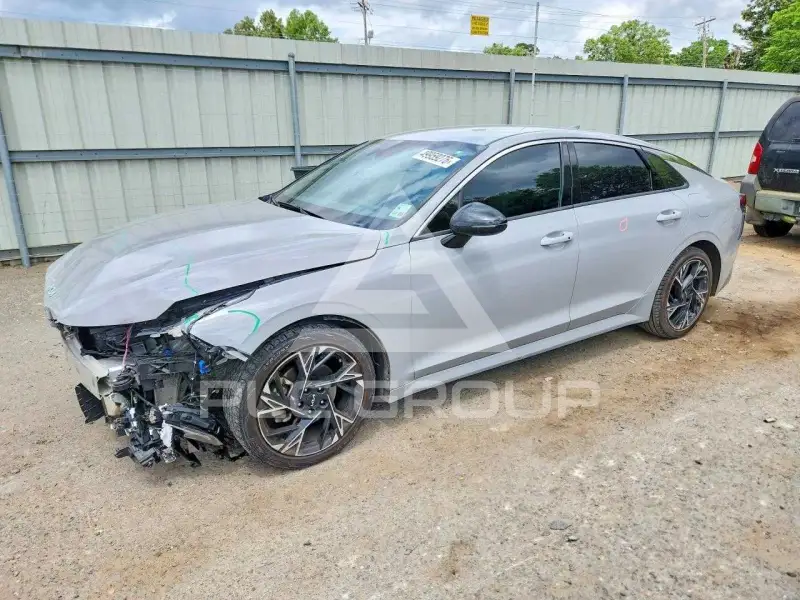 2025 KIA K5 фото