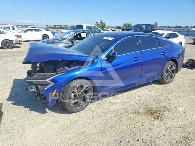 2025 KIA K5 фото