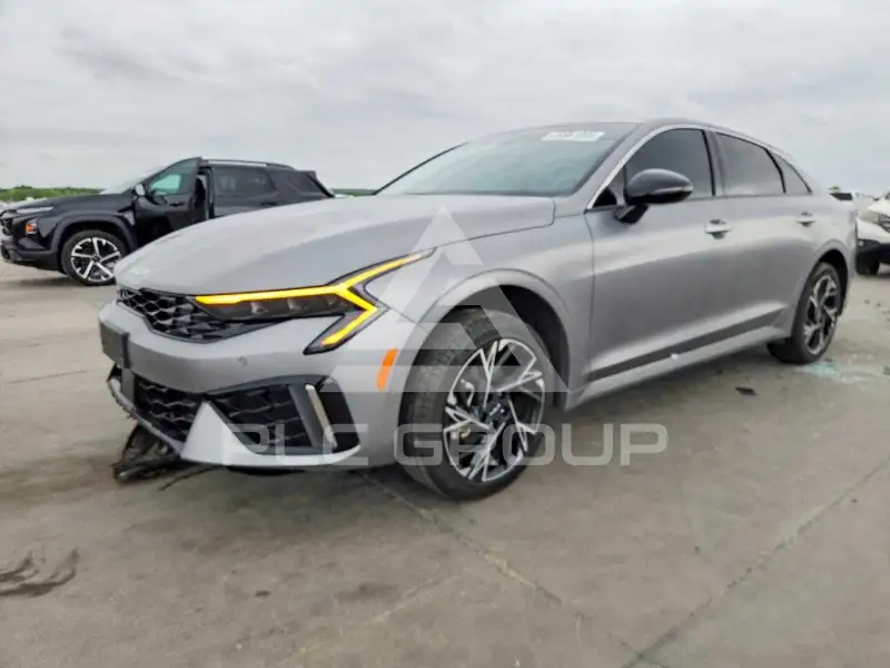 2025 KIA K5 фото