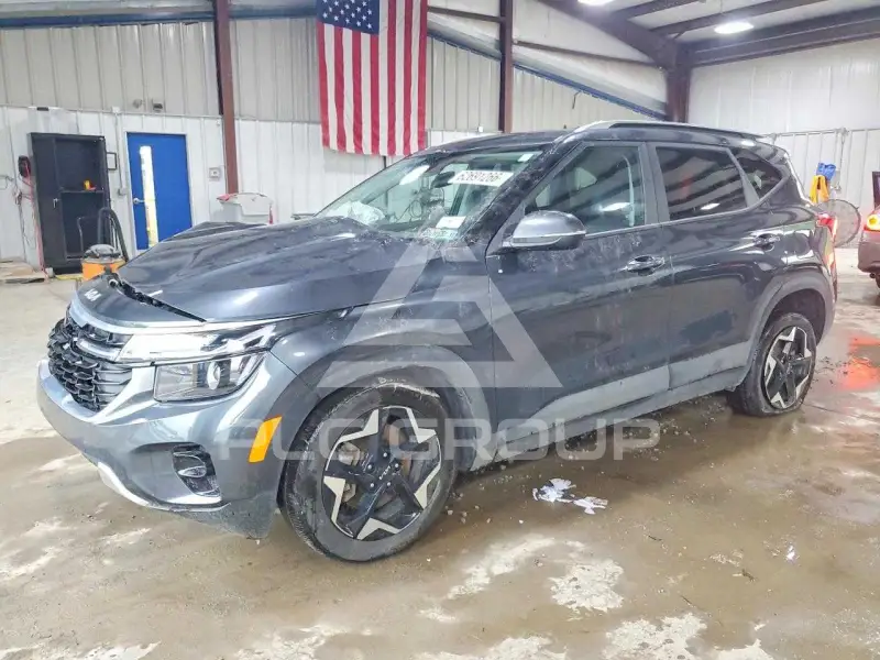 2025 KIA Seltos photo