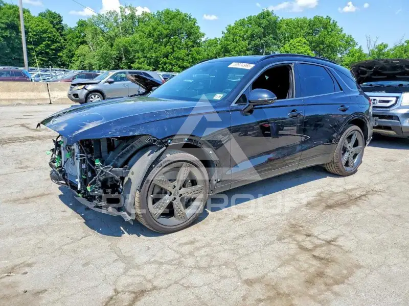 2025 Genesis GV70 photo
