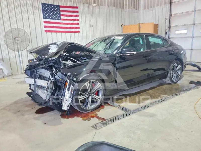 2025 Genesis G70 photo