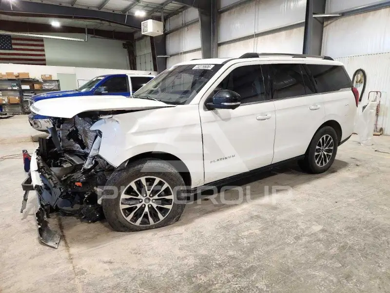 2025 Ford EXPEDITION photo