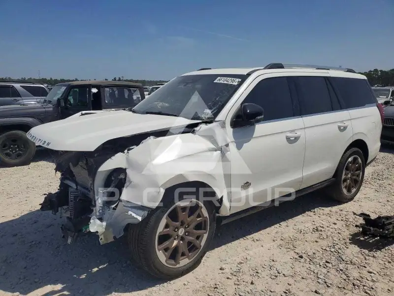 2025 Ford EXPEDITION photo