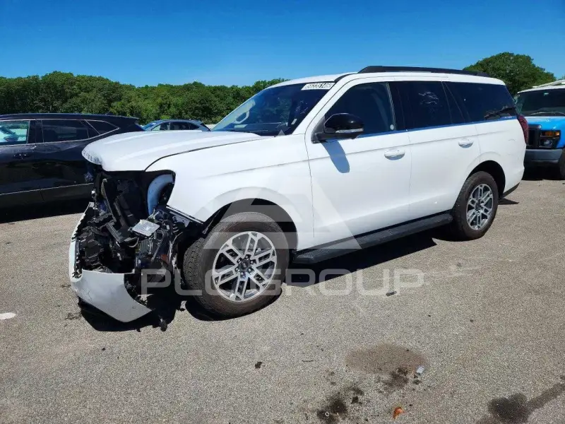 2025 Ford EXPEDITION photo