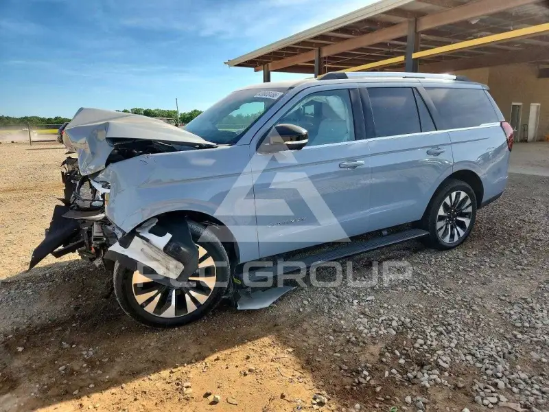 2025 Ford EXPEDITION photo
