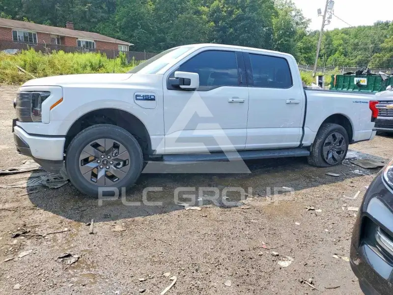 2025 Ford F-150 фото