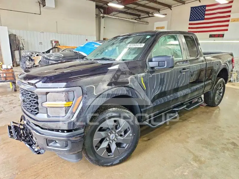 2025 Ford F-150 фото