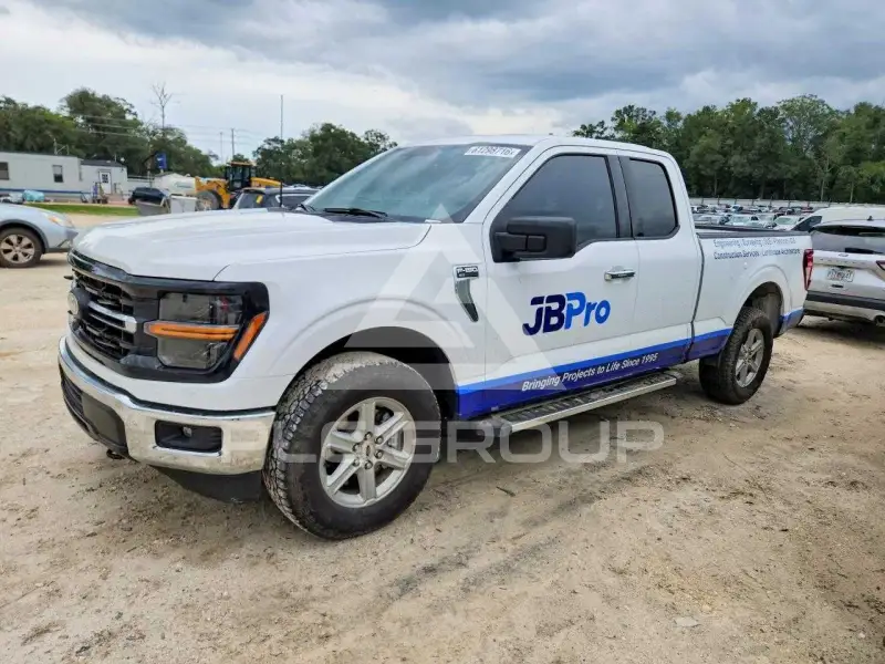 2025 Ford F-150 фото