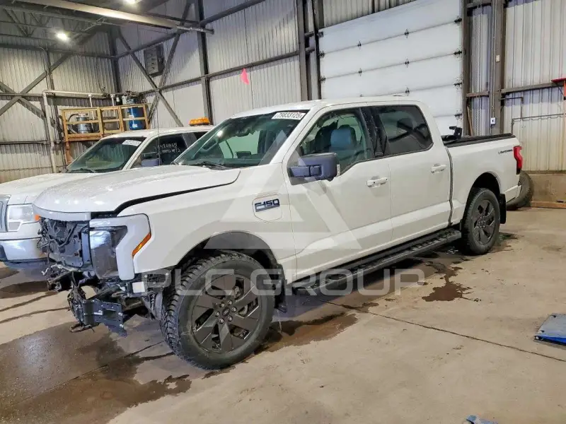 2025 Ford F-150 фото