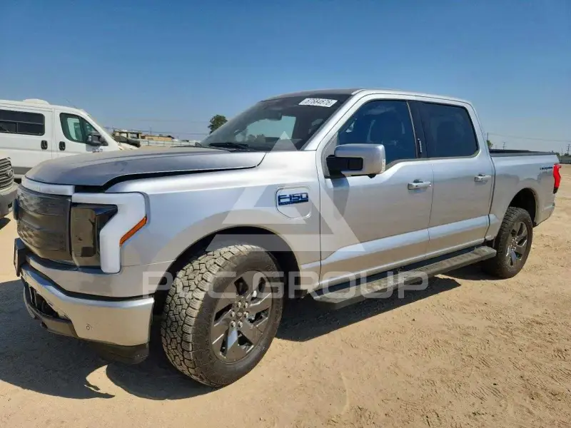 2025 Ford F-150 фото