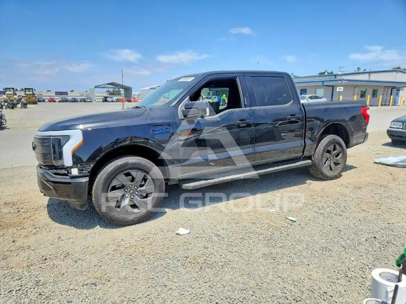 2025 Ford F-150 фото