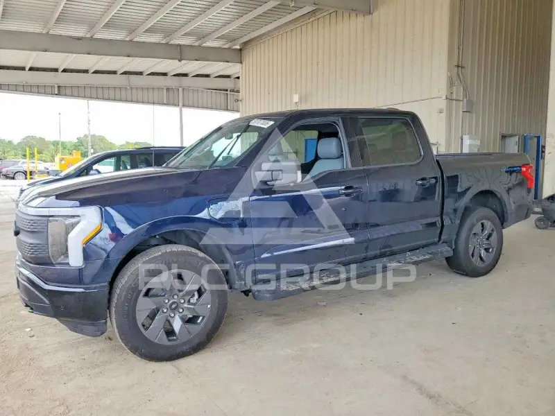 2025 Ford F-150 фото