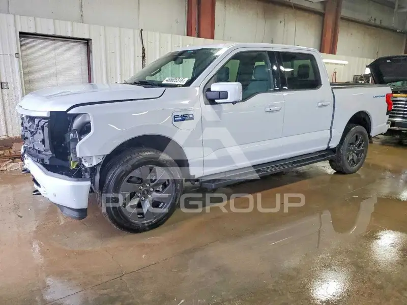 2025 Ford F-150 фото