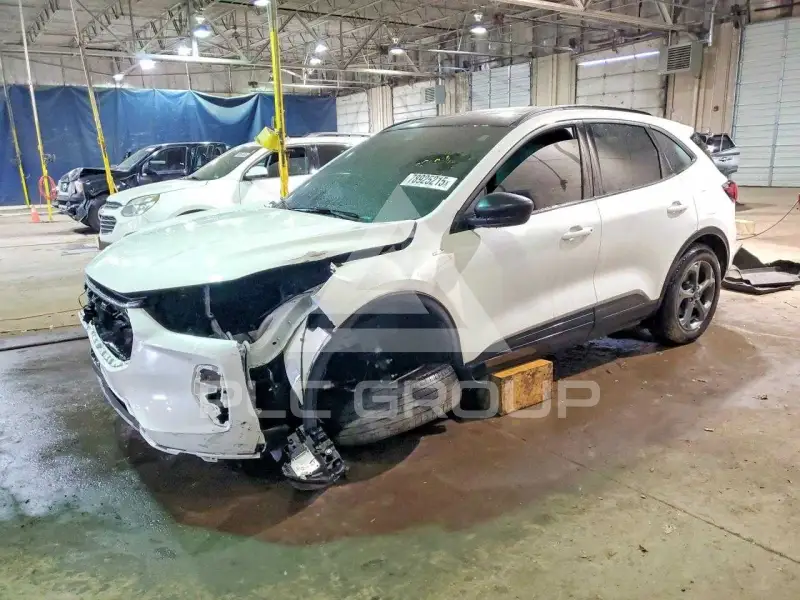 2025 Ford ESCAPE photo