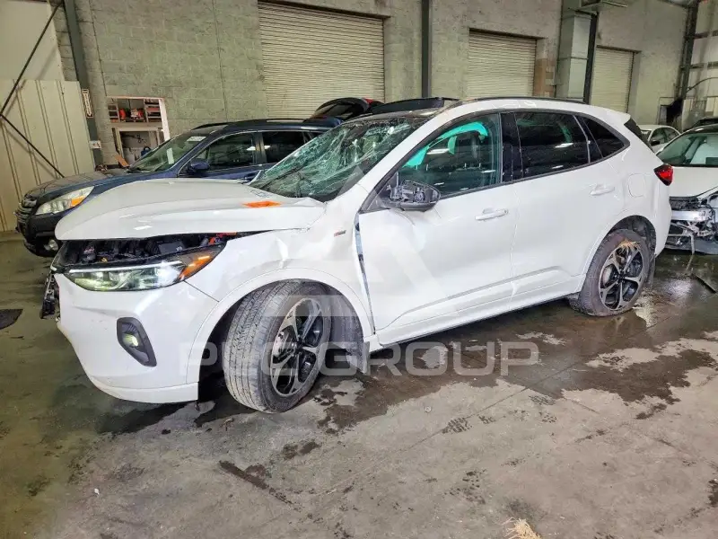2025 Ford ESCAPE фото