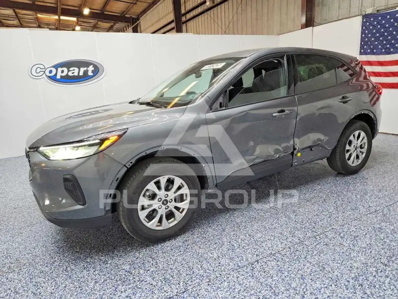 2025 Ford ESCAPE photo