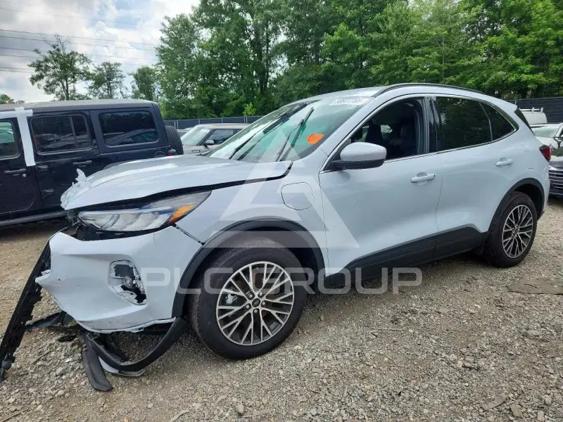2025 Ford ESCAPE фото