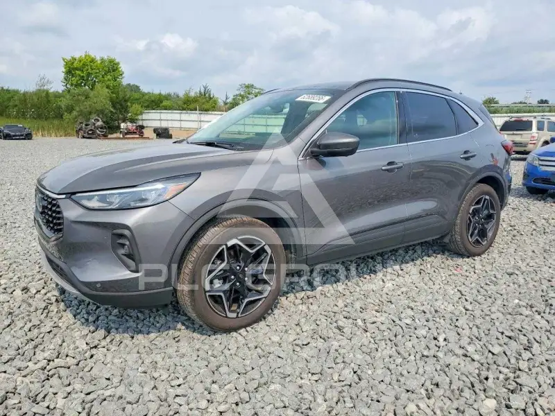2025 Ford ESCAPE photo