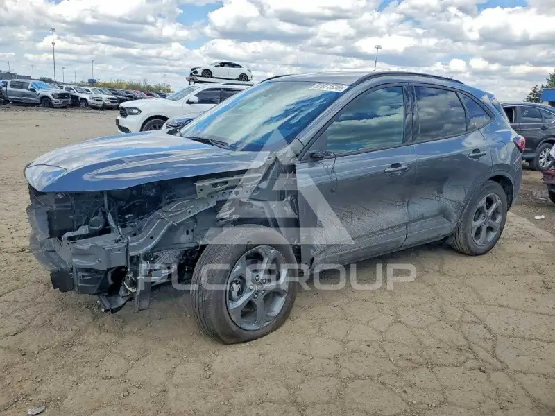 2025 Ford ESCAPE photo