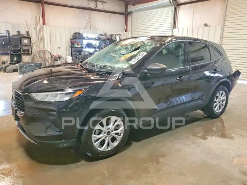 2025 Ford ESCAPE photo