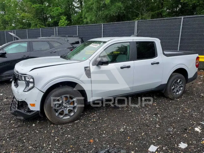 2025 Ford Maverick photo