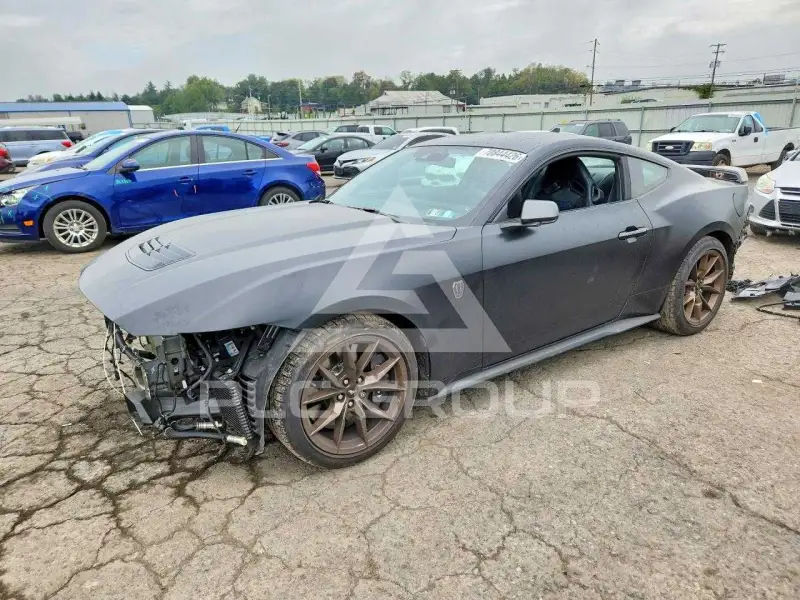 2025 Ford MUSTANG фото