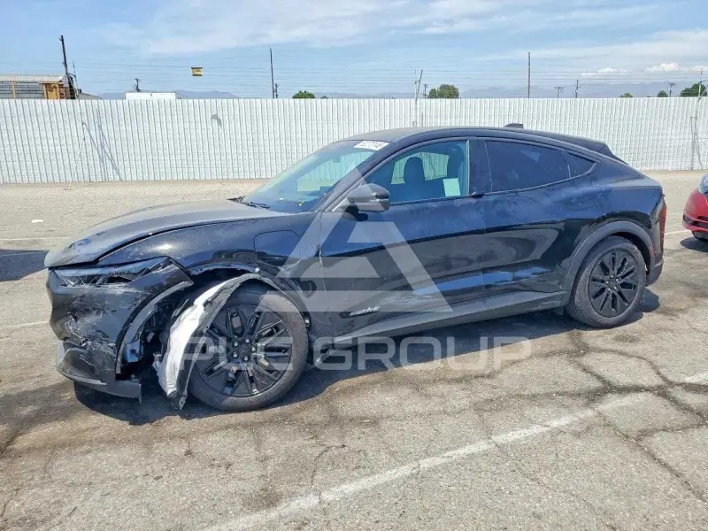 2025 Ford MUSTANG фото