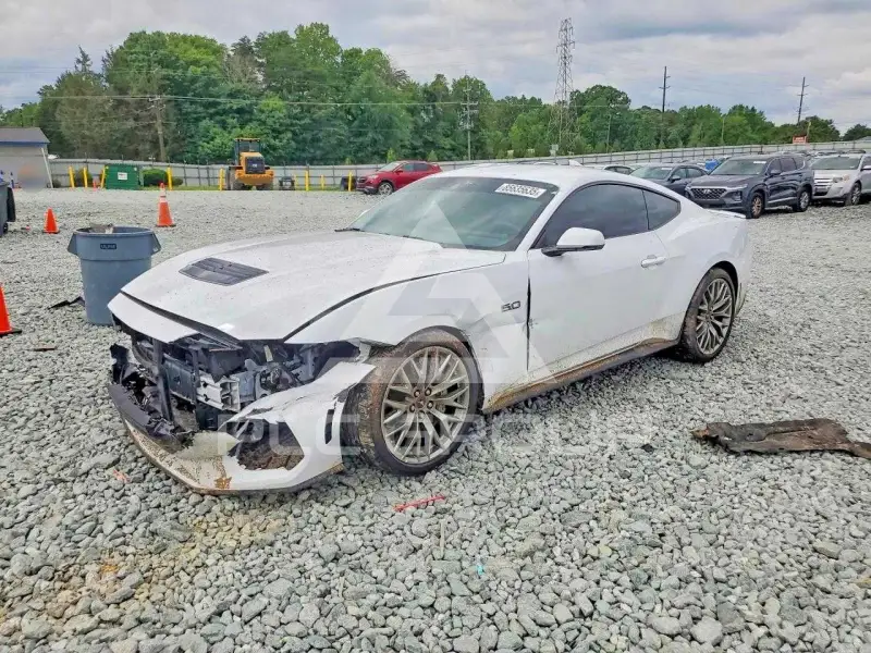 2025 Ford MUSTANG фото