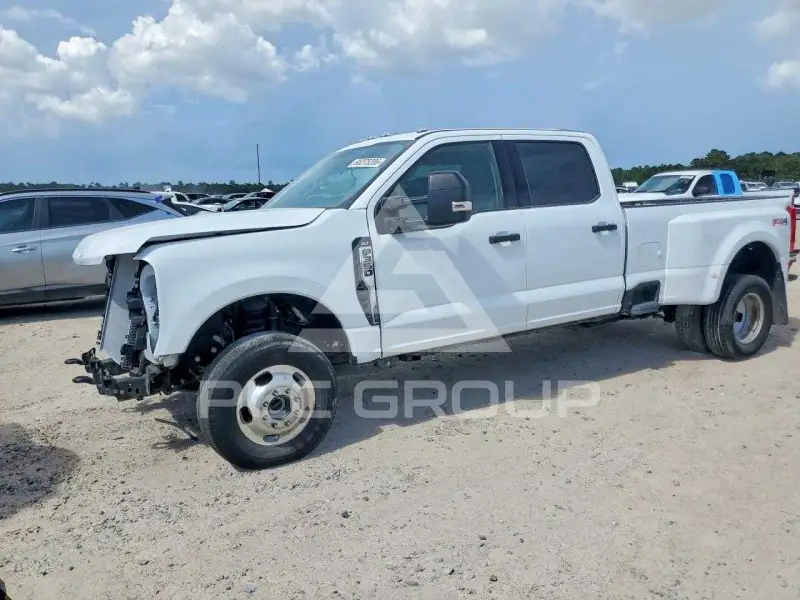 2025 Ford F-350 фото