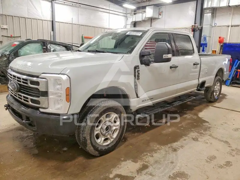 2025 Ford F-350 photo