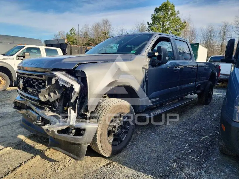 2025 Ford F-350 фото