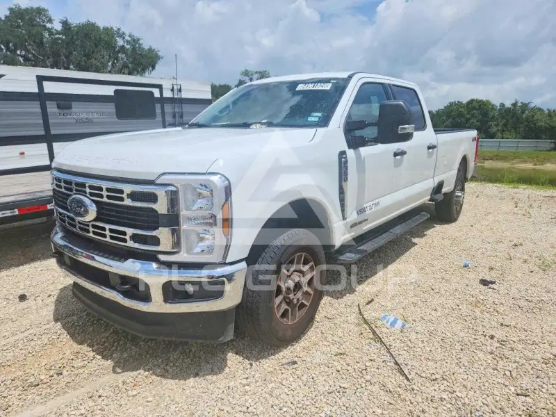 2025 Ford F-350 photo