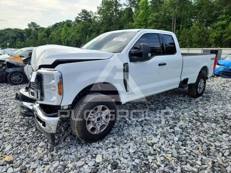 2025 Ford F-350 фото