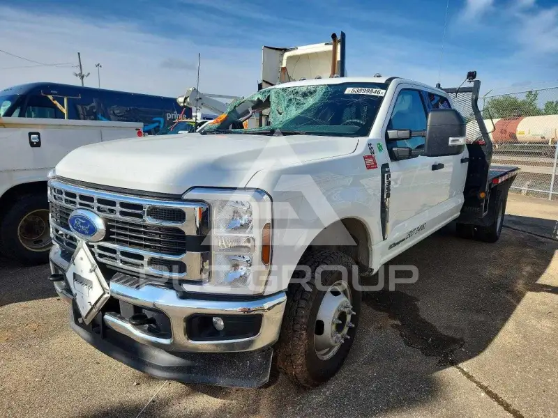 2025 Ford F-350 photo