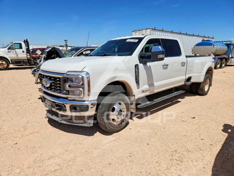 2025 Ford F-350 фото