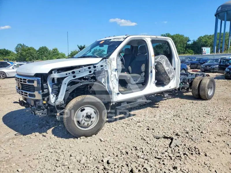 2025 Ford F-350 фото