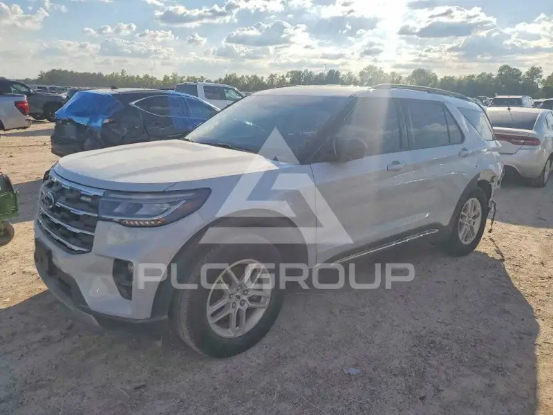 2025 Ford EXPLORER photo