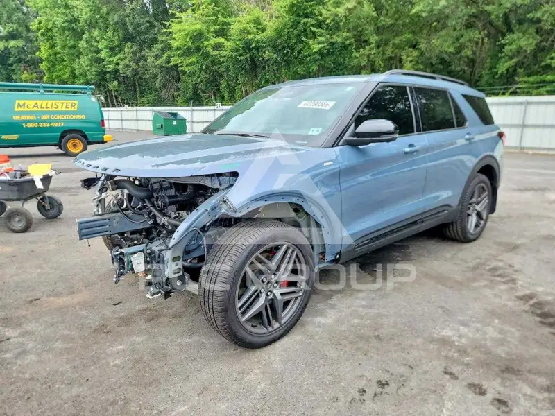 2025 Ford EXPLORER photo