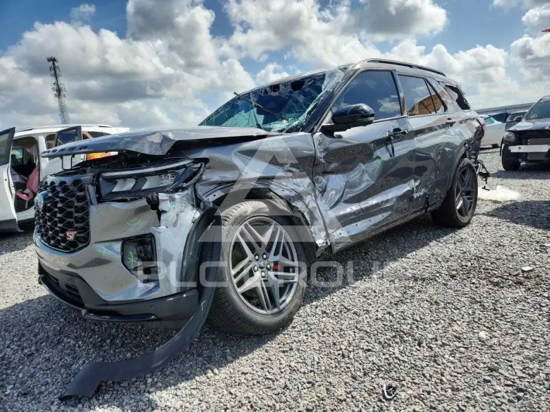 2025 Ford EXPLORER photo