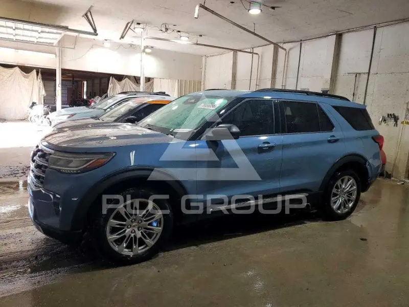 2025 Ford EXPLORER photo