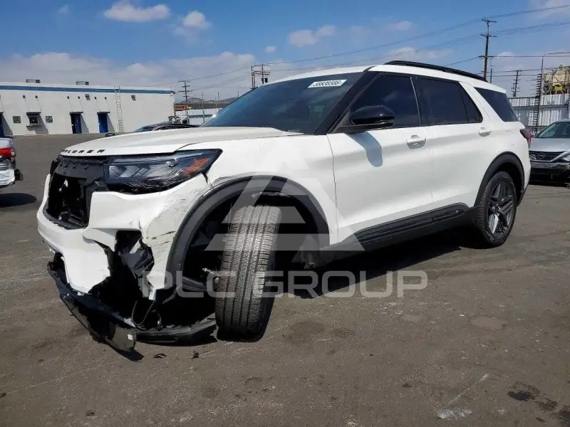2025 Ford EXPLORER photo