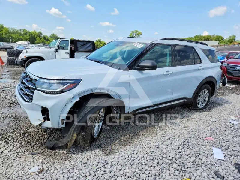 2025 Ford EXPLORER photo