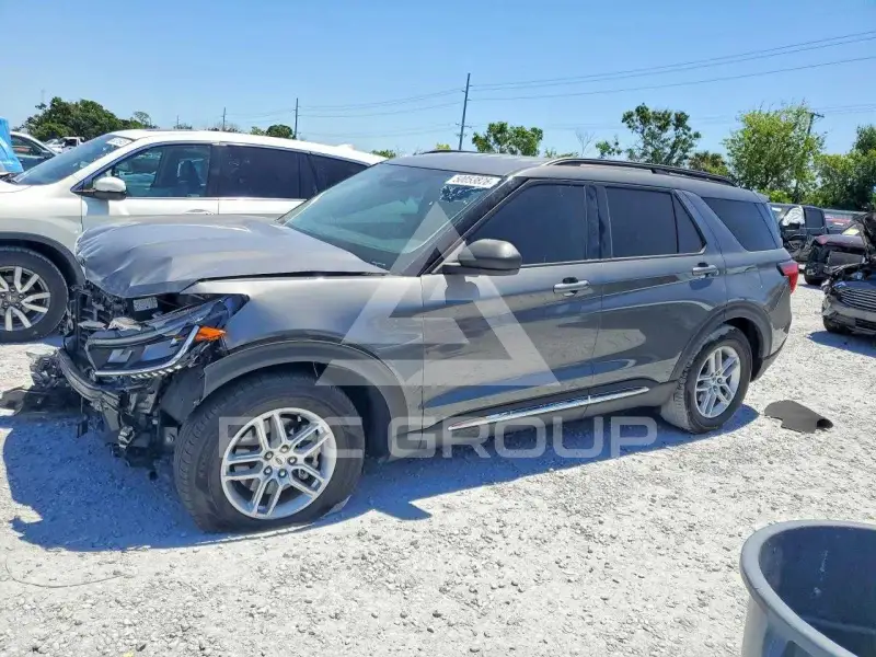 2025 Ford EXPLORER photo